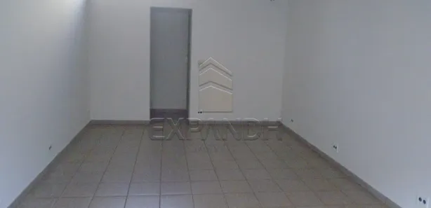 Conjunto Comercial / Sala para alugar, 31m² no Centro, Sertãozinho