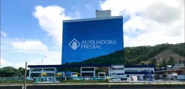 Conjunto Comercial / Sala para alugar, 85m² no Várzea do Ranchinho, Camboriú