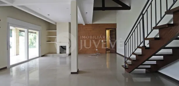 Casa com 3 Quartos para alugar, 286m² no Jardim Social, Curitiba