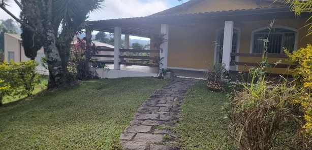 Fazenda / Sítio / Chácara com 3 Quartos à venda, 270m² no Caete (Mailasqui), São Roque