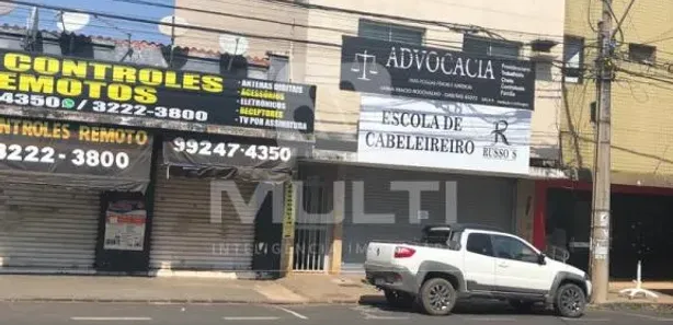 Loja / Salão / Ponto Comercial com 1 Quarto à venda, 150m² no Centro, Uberlândia