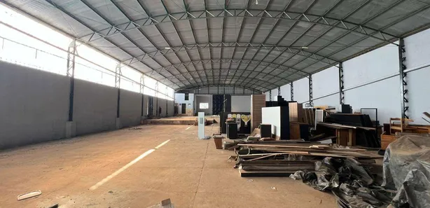 Galpão / Depósito / Armazém para alugar, 2118m² no Centro, Mirassol