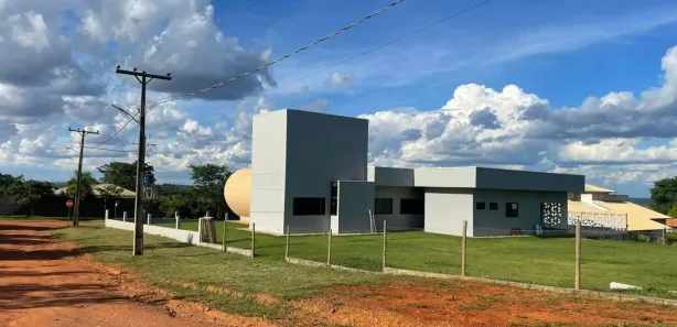 Casa com 4 Quartos à venda, 420m² no Centro, Hidrolândia