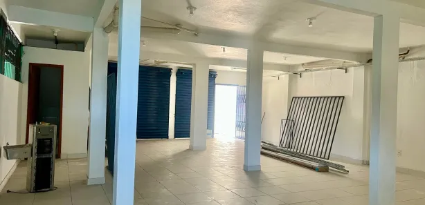 Galpão / Depósito / Armazém para alugar, 200m² no Novo Aleixo, Manaus