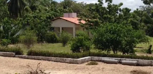 Fazenda / Sítio / Chácara com 4 Quartos para alugar, 10000m² no Camará, Aquiraz