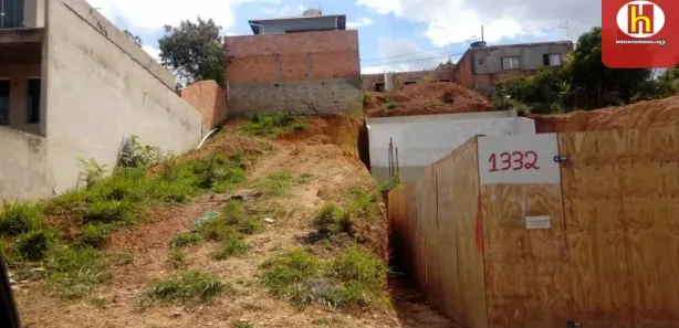 Terreno / Lote / Condomínio à venda, 295m² no Santa Maria, Vespasiano