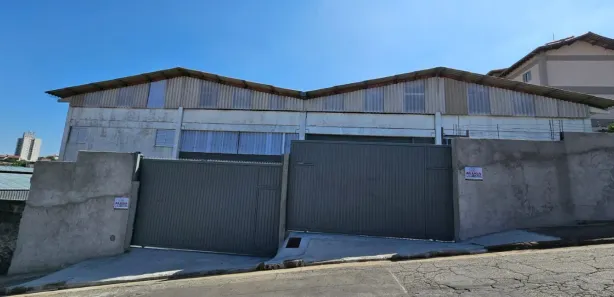 Galpão / Depósito / Armazém para alugar, 700m² no Mogi Moderno, Mogi das Cruzes