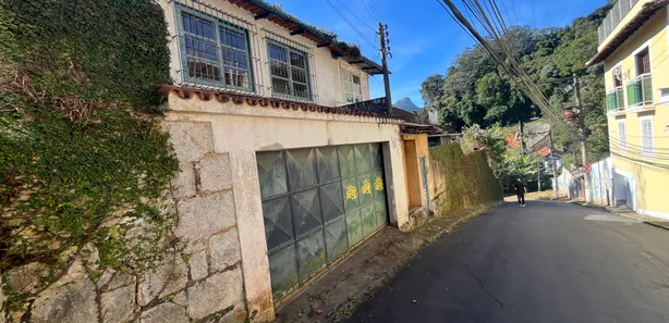 Casa com 3 Quartos à venda, 184m² no Castelanea, Petrópolis