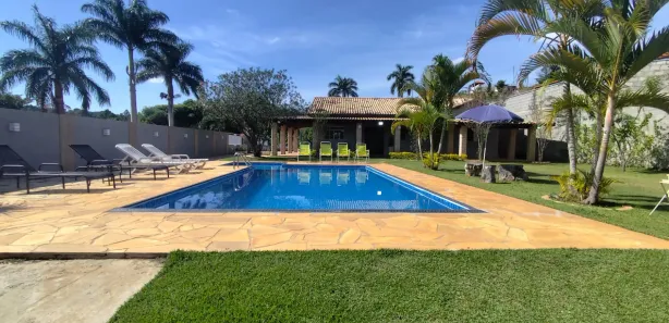 Fazenda / Sítio / Chácara com 3 Quartos à venda, 1300m² no , Mairinque