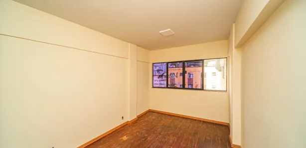 Loja / Salão / Ponto Comercial à venda, 40m² no Cascatinha, Juiz de Fora