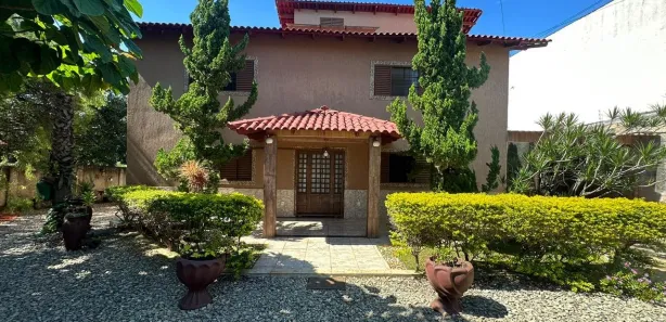 Fazenda / Sítio / Chácara com 4 Quartos à venda, 300m² no Parque da Barragem Setor 07, Águas Lindas de Goiás