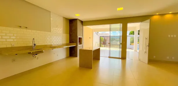 Casa de Condomínio com 3 Quartos à venda, 139m² no Centro, Caldas Novas