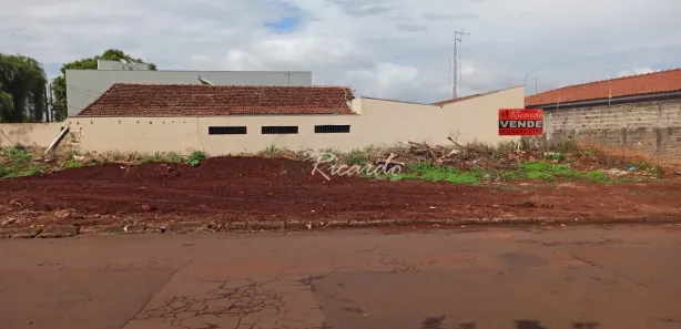 Terreno / Lote / Condomínio à venda, 300m² no Jardim Panorama, Arapongas