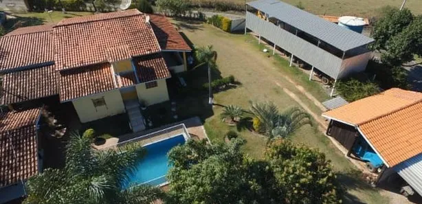 Fazenda / Sítio / Chácara com 3 Quartos à venda, 1000m² no , Capivari