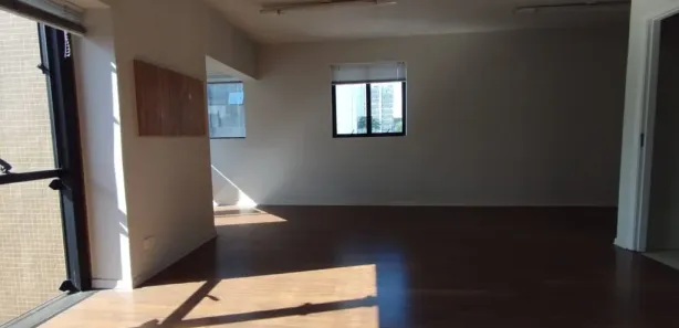 Conjunto Comercial / Sala para alugar, 53m² no Centro, Curitiba