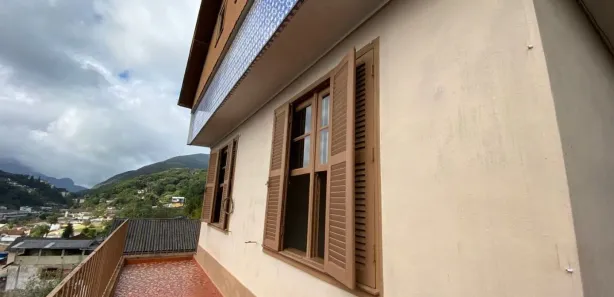 Casa com 2 Quartos à venda, 129m² no Castelanea, Petrópolis