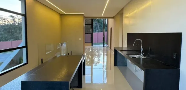 Casa de Condomínio com 3 Quartos à venda, 235m² no Jardins Nápoles, Senador Canedo