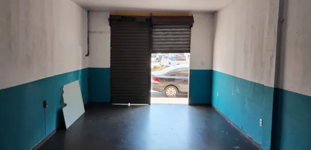 Loja / Salão / Ponto Comercial com 1 Quarto à venda, 50m² no Alambari, Resende