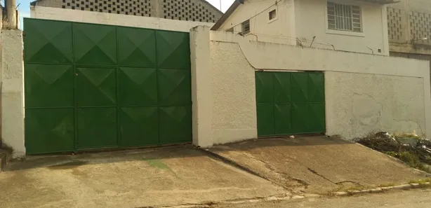 Galpão / Depósito / Armazém para alugar, 700m² no Raul Veiga, São Gonçalo
