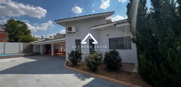 Casa com 3 Quartos à venda, 313m² no Setor Cristina II, Trindade