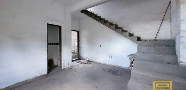 Prédio Inteiro para venda ou aluguel, 615m² no Piratininga, Niterói