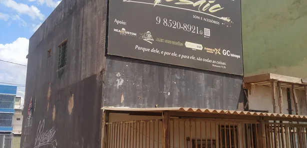 Prédio Inteiro com 1 Quarto à venda, 50m² no Samambaia Sul, Brasília