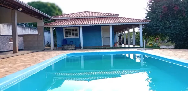 Fazenda / Sítio / Chácara com 3 Quartos à venda, 160m² no Cercado, Araçoiaba da Serra