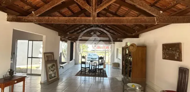 Casa com 25 Quartos para alugar, 1600m² no Setor Residencial Garavelo I, Trindade