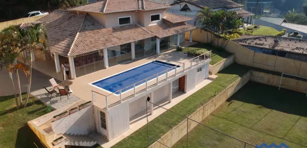 Fazenda / Sítio / Chácara com 3 Quartos à venda, 2300m² no , Mairinque