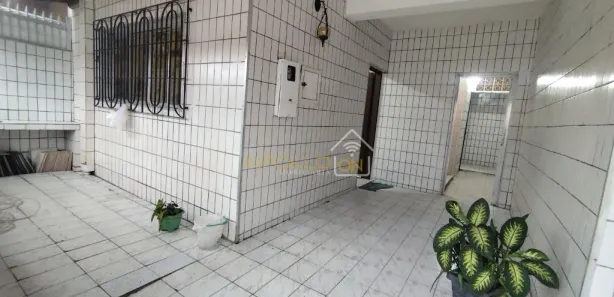 Sobrado com 2 Quartos à venda, 123m² no Vila Voturua, São Vicente