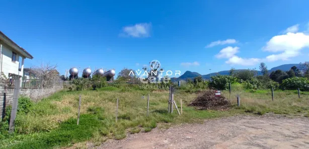 Terreno / Lote / Condomínio à venda, 768m² no Pé de Plátano, Santa Maria