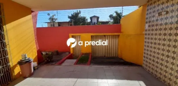 Casa com 3 Quartos para alugar, 150m² no Salinas, Fortaleza