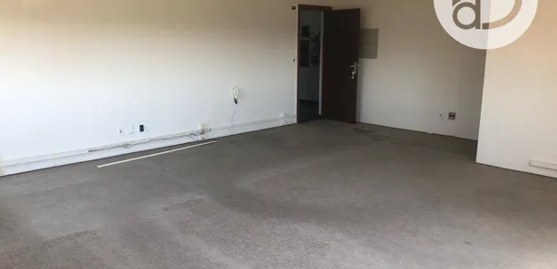 Conjunto Comercial / Sala para alugar, 50m² no Pinheirinho, Vinhedo