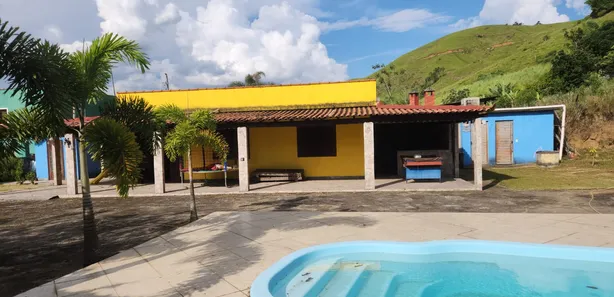 Fazenda / Sítio / Chácara com 2 Quartos à venda, 1300m² no Antônio Rocha, Barra Mansa
