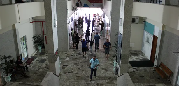 Loja / Salão / Ponto Comercial para alugar, 56m² no Centro, Campos dos Goytacazes