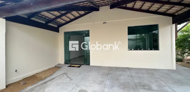 Casa com 4 Quartos para alugar, 150m² no Canelas, Montes Claros