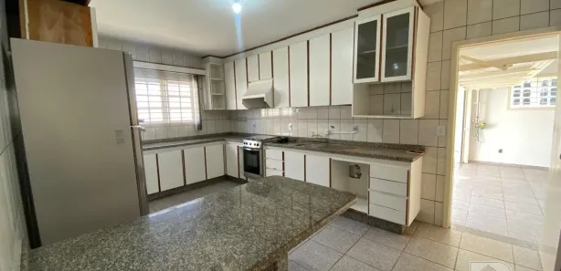 Casa com 3 Quartos para alugar, 152m² no Liberdade, Criciúma