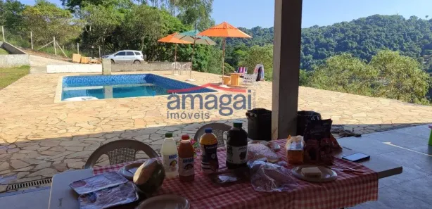 Fazenda / Sítio / Chácara com 2 Quartos à venda, 100m² no , Igaratá