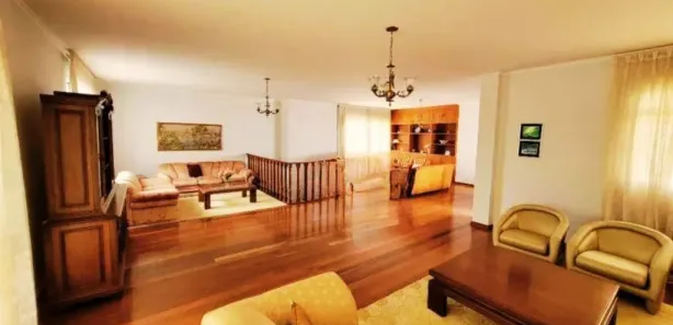 Sobrado com 5 Quartos à venda, 314m² no Jardim dos Estados, Poços de Caldas