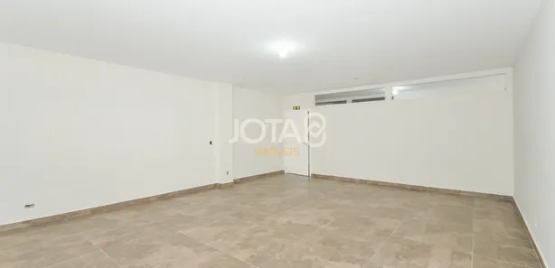 Conjunto Comercial / Sala com 1 Quarto para alugar, 32m² no Bacacheri, Curitiba