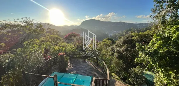 Casa com 3 Quartos à venda, 120m² no Castelanea, Petrópolis