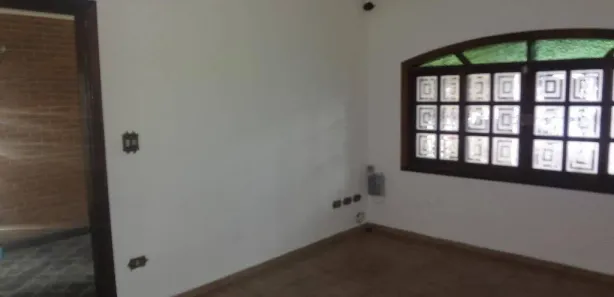 Sobrado com 3 Quartos para venda ou aluguel, 184m² no Vila Acoreana, Poá