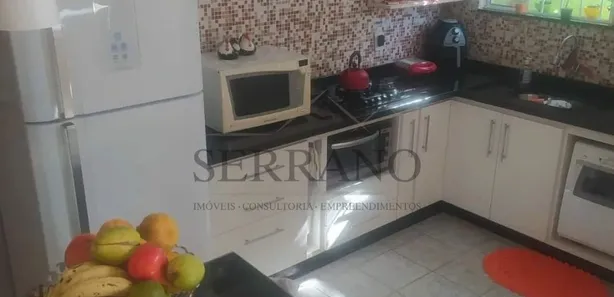 Sobrado com 3 Quartos à venda, 248m² no Vila Pasti, Louveira