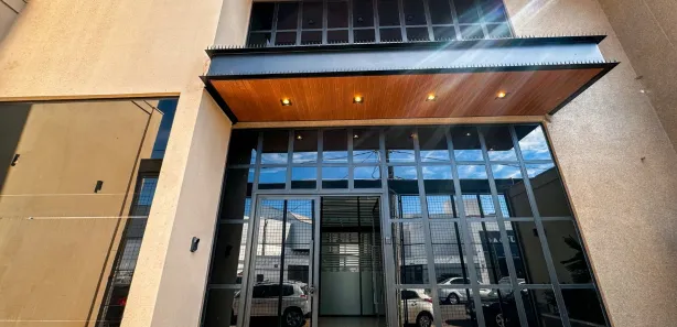 Galpão / Depósito / Armazém com 2 Quartos à venda, 352m² no Santa Maria, Uberaba