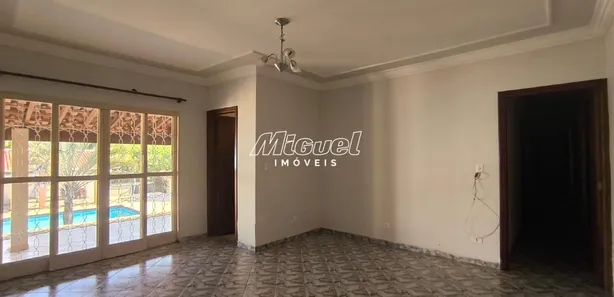 Fazenda / Sítio / Chácara com 4 Quartos à venda, 450m² no Estância Lago Azul (Ártemis), Piracicaba