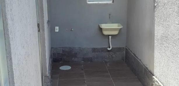 Casa de Vila com 1 Quarto para alugar, 50m² no Parque Senhor do Bonfim, Duque de Caxias