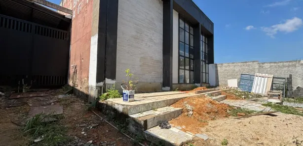 Galpão / Depósito / Armazém à venda, 374m² no Água Limpa, Volta Redonda