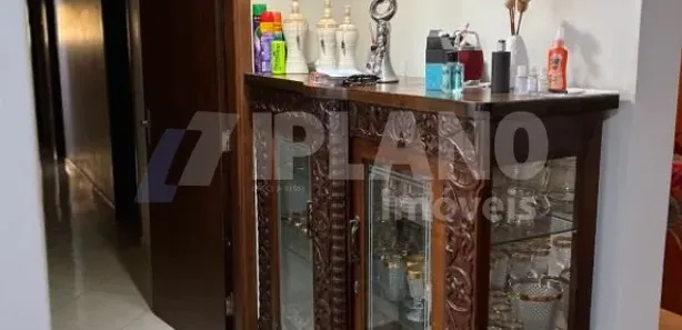 Sobrado com 4 Quartos à venda, 277m² no Centro, Araraquara