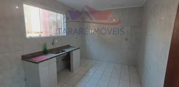 Casa com 3 Quartos para alugar, 110m² no Vila Voturua, São Vicente