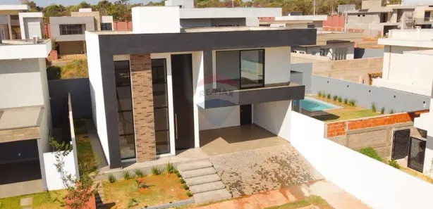 Casa de Condomínio com 4 Quartos à venda, 298m² no Setor Habitacional Tororó, Brasília